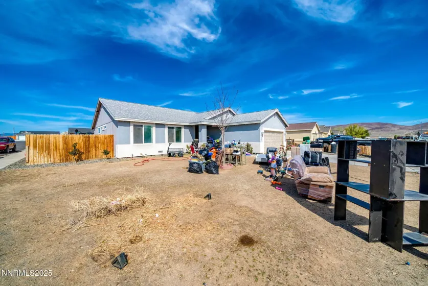 3175 Snowberry, Silver Springs, Nevada 89429, 3 Bedrooms Bedrooms, ,2 BathroomsBathrooms,Residential,Residential,Snowberry,250059385