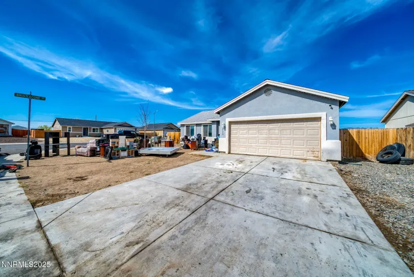 3175 Snowberry, Silver Springs, Nevada 89429, 3 Bedrooms Bedrooms, ,2 BathroomsBathrooms,Residential,Residential,Snowberry,250059385