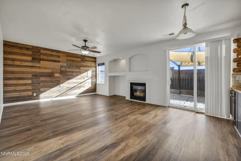 119 Red Oak, Fernley, Nevada 89408, 4 Bedrooms Bedrooms, ,3 BathroomsBathrooms,Residential,Residential,Red Oak,250059386