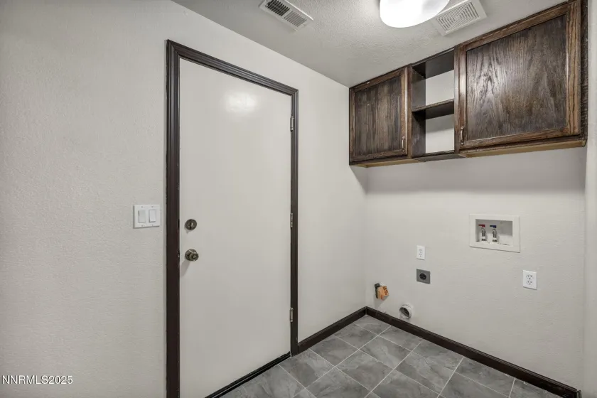 119 Red Oak, Fernley, Nevada 89408, 4 Bedrooms Bedrooms, ,3 BathroomsBathrooms,Residential,Residential,Red Oak,250059386
