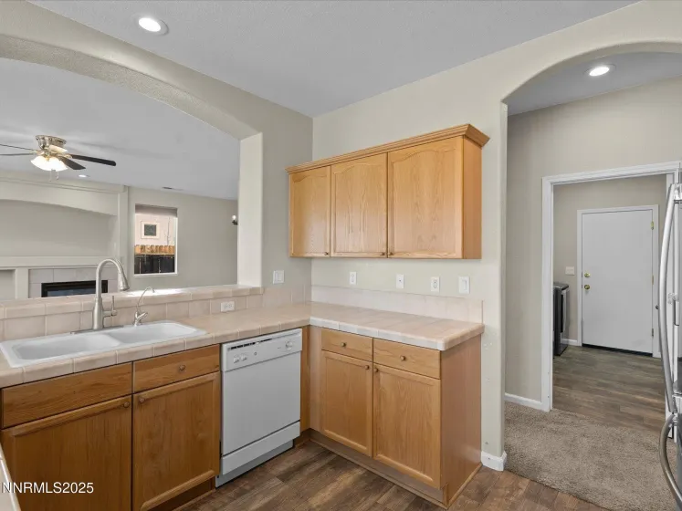 327 Valley Vista, Dayton, Nevada 89403, 3 Bedrooms Bedrooms, ,2 BathroomsBathrooms,Residential,Residential,Valley Vista,250059387