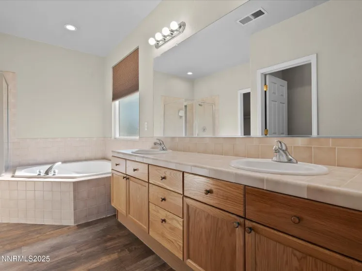 327 Valley Vista, Dayton, Nevada 89403, 3 Bedrooms Bedrooms, ,2 BathroomsBathrooms,Residential,Residential,Valley Vista,250059387