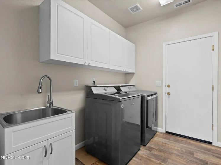 327 Valley Vista, Dayton, Nevada 89403, 3 Bedrooms Bedrooms, ,2 BathroomsBathrooms,Residential,Residential,Valley Vista,250059387