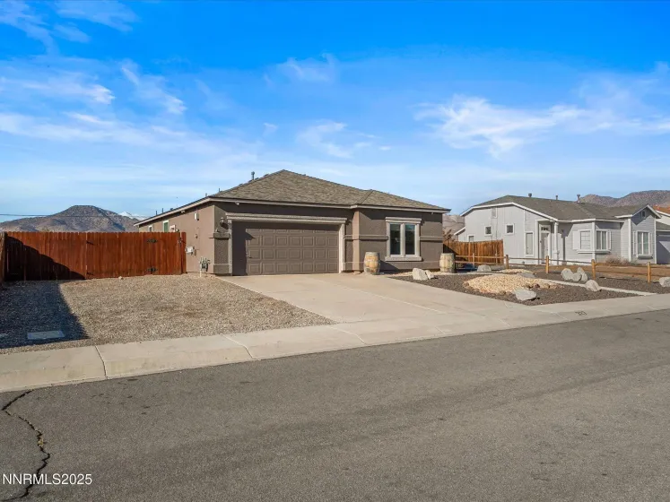 327 Valley Vista, Dayton, Nevada 89403, 3 Bedrooms Bedrooms, ,2 BathroomsBathrooms,Residential,Residential,Valley Vista,250059387