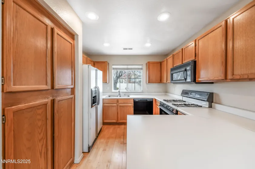 3188 Rose Vista, Reno, Nevada 89502, 3 Bedrooms Bedrooms, ,3 BathroomsBathrooms,Residential,Residential,Rose Vista,250059390