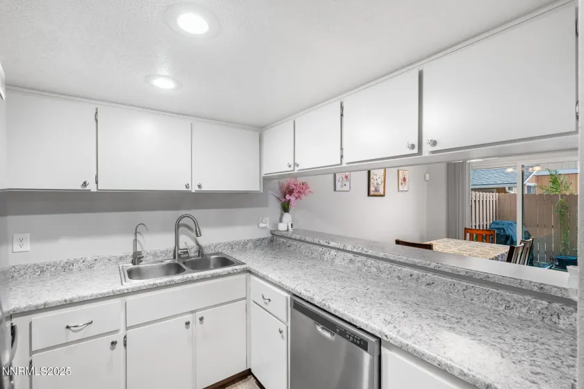 1563 Steven, Sparks, Nevada 89431, 3 Bedrooms Bedrooms, ,2 BathroomsBathrooms,Residential,Residential,Steven,250059400