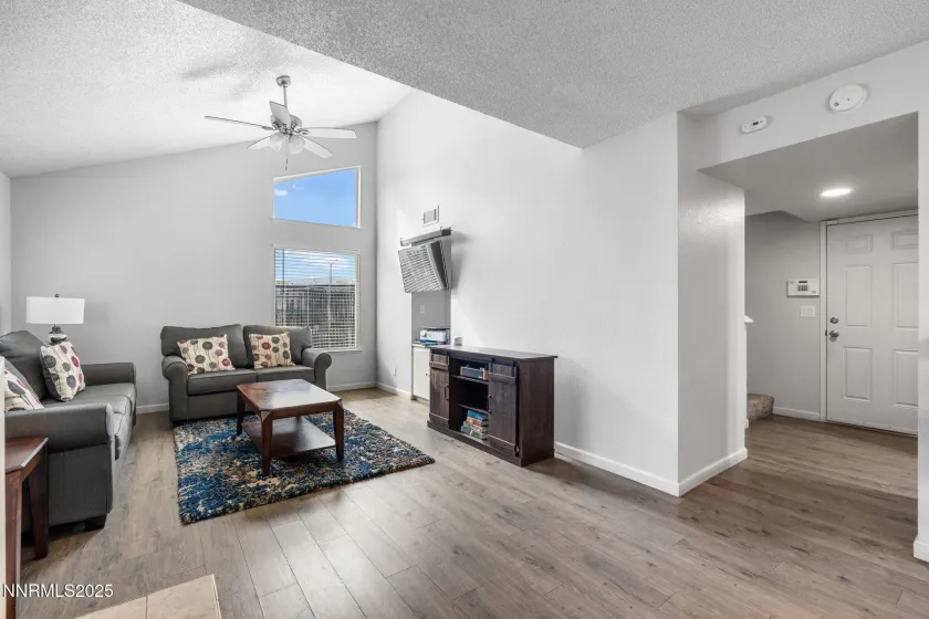 1563 Steven, Sparks, Nevada 89431, 3 Bedrooms Bedrooms, ,2 BathroomsBathrooms,Residential,Residential,Steven,250059400