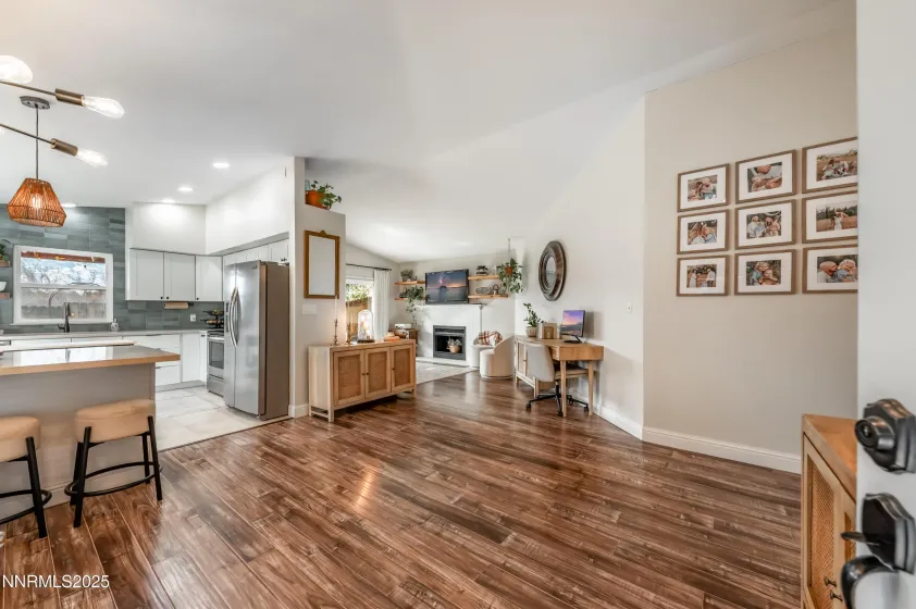 6052 Bankside, Reno, Nevada 89523, 3 Bedrooms Bedrooms, ,2 BathroomsBathrooms,Residential,Residential,Bankside,250059416