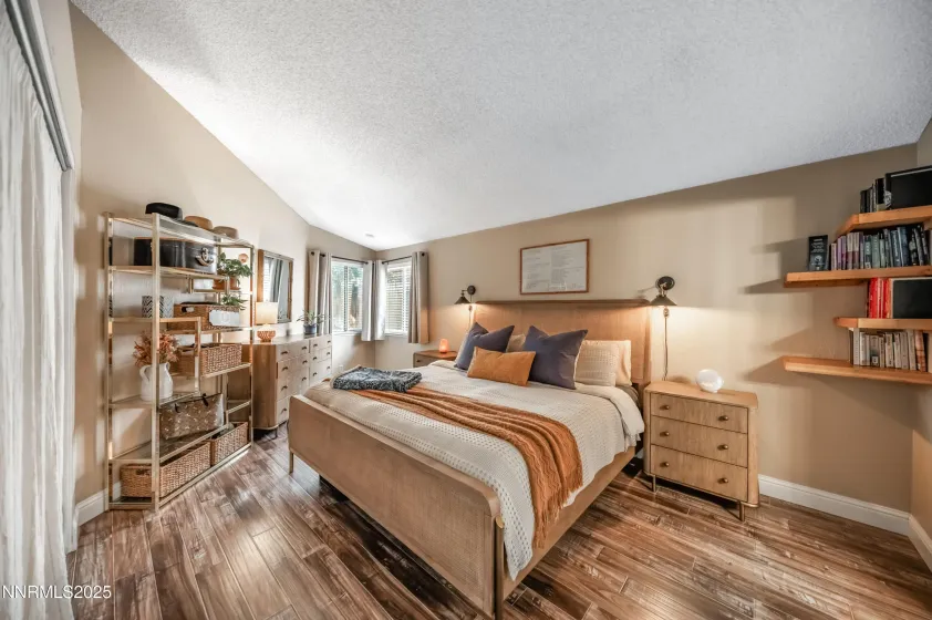 6052 Bankside, Reno, Nevada 89523, 3 Bedrooms Bedrooms, ,2 BathroomsBathrooms,Residential,Residential,Bankside,250059416