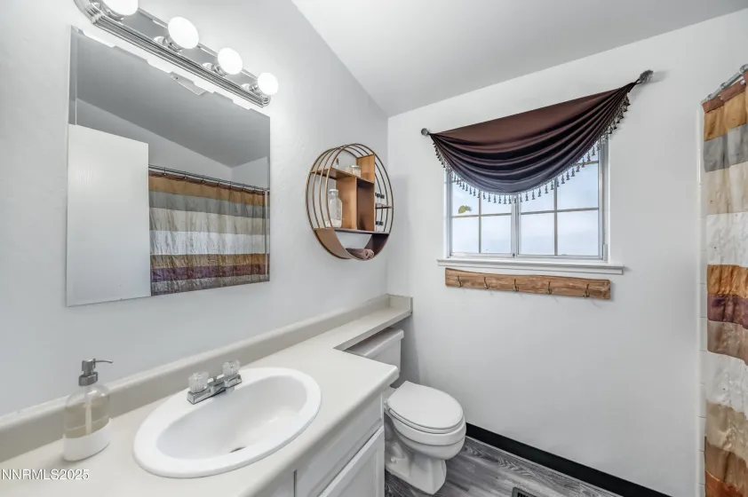 6052 Bankside, Reno, Nevada 89523, 3 Bedrooms Bedrooms, ,2 BathroomsBathrooms,Residential,Residential,Bankside,250059416