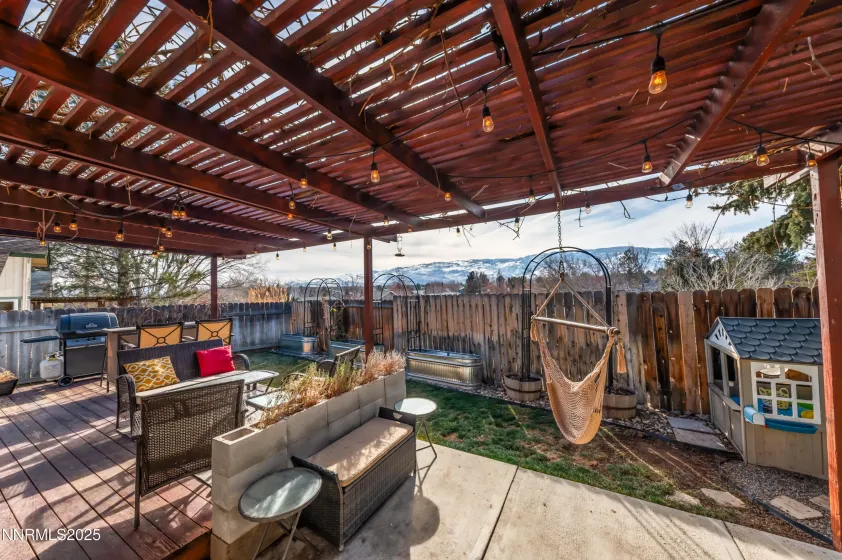 6052 Bankside, Reno, Nevada 89523, 3 Bedrooms Bedrooms, ,2 BathroomsBathrooms,Residential,Residential,Bankside,250059416