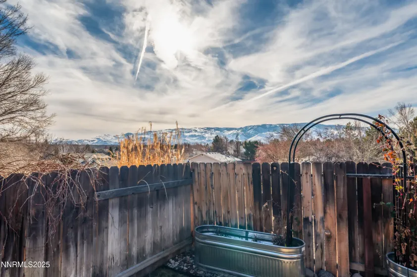 6052 Bankside, Reno, Nevada 89523, 3 Bedrooms Bedrooms, ,2 BathroomsBathrooms,Residential,Residential,Bankside,250059416