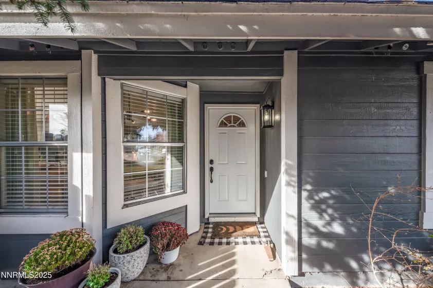 6052 Bankside, Reno, Nevada 89523, 3 Bedrooms Bedrooms, ,2 BathroomsBathrooms,Residential,Residential,Bankside,250059416