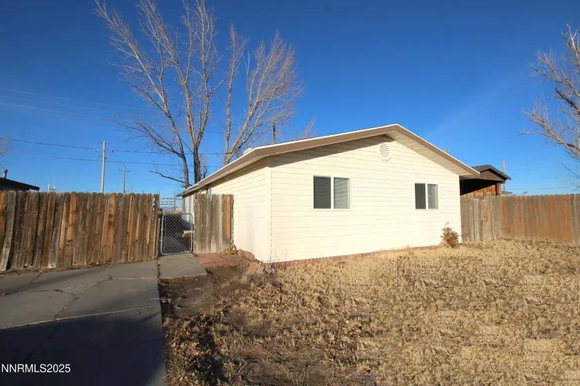 101 Bryson, Battle Mountain, Nevada 89820, 3 Bedrooms Bedrooms, ,2 BathroomsBathrooms,Residential,Residential,Bryson,250059417