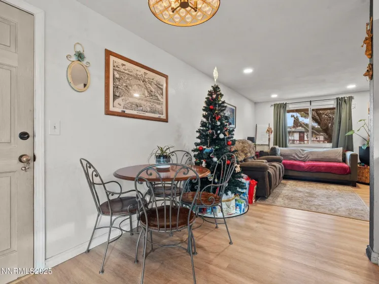 5700 Dolores, Sparks, Nevada 89436, 3 Bedrooms Bedrooms, ,1 BathroomBathrooms,Residential,Residential,Dolores,250059420