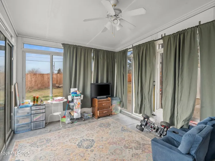 5700 Dolores, Sparks, Nevada 89436, 3 Bedrooms Bedrooms, ,1 BathroomBathrooms,Residential,Residential,Dolores,250059420