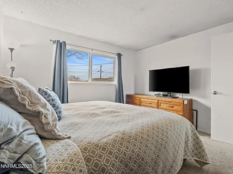 5700 Dolores, Sparks, Nevada 89436, 3 Bedrooms Bedrooms, ,1 BathroomBathrooms,Residential,Residential,Dolores,250059420