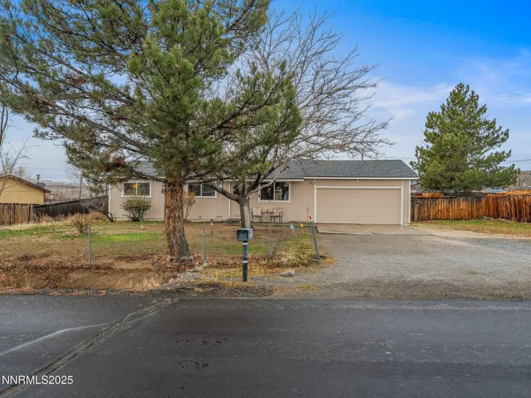 5700 Dolores, Sparks, Nevada 89436, 3 Bedrooms Bedrooms, ,1 BathroomBathrooms,Residential,Residential,Dolores,250059420