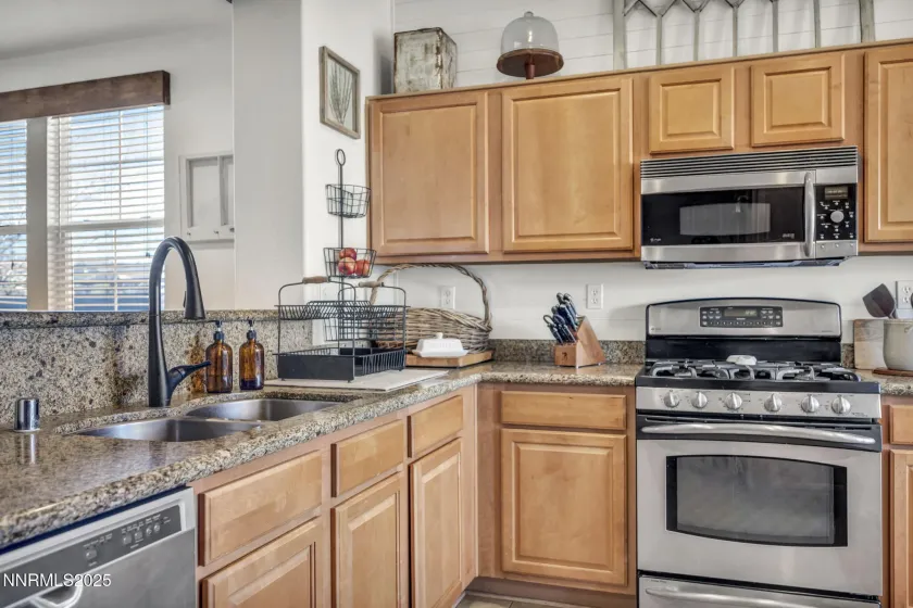 6515 Geranium, Sparks, Nevada 89436, 3 Bedrooms Bedrooms, ,2 BathroomsBathrooms,Residential,Residential,Geranium,250059423