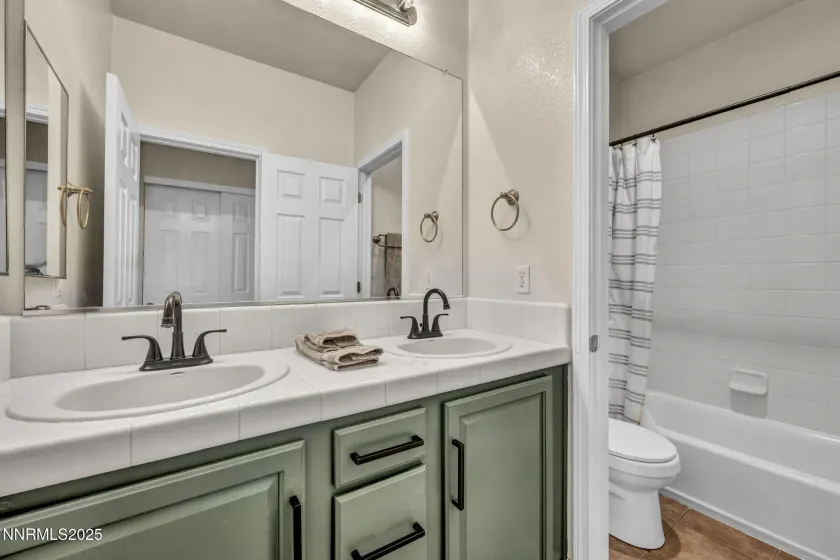 6515 Geranium, Sparks, Nevada 89436, 3 Bedrooms Bedrooms, ,2 BathroomsBathrooms,Residential,Residential,Geranium,250059423