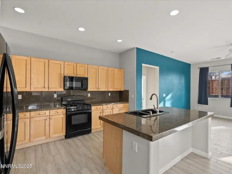 7100 Souverain, Reno, Nevada 89506, 3 Bedrooms Bedrooms, ,2 BathroomsBathrooms,Residential,Residential,Souverain,250059424