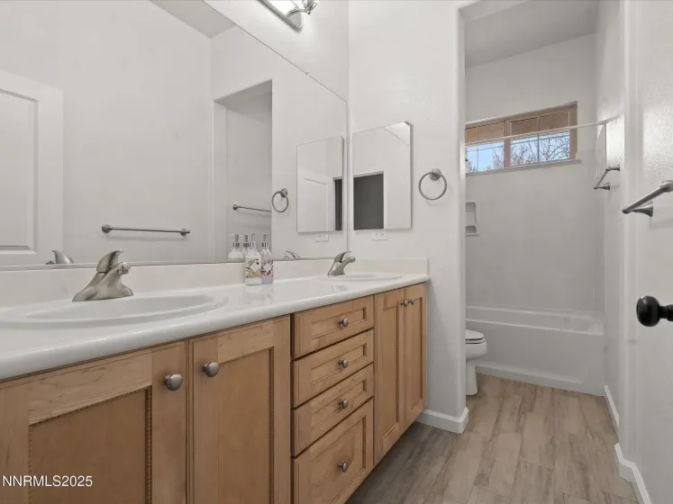 7100 Souverain, Reno, Nevada 89506, 3 Bedrooms Bedrooms, ,2 BathroomsBathrooms,Residential,Residential,Souverain,250059424