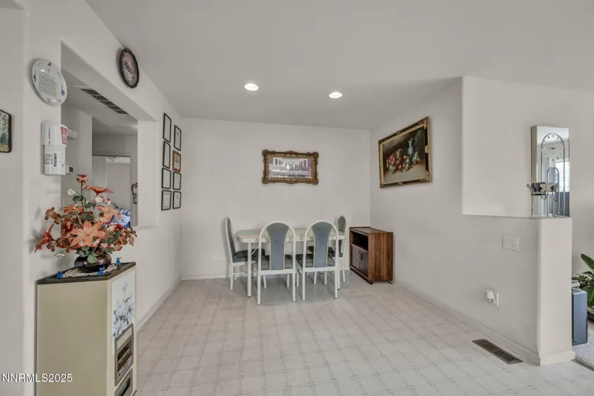 2900 Crown Canyon, Reno, Nevada 89503, 4 Bedrooms Bedrooms, ,2 BathroomsBathrooms,Residential,Residential,Crown Canyon,250059427