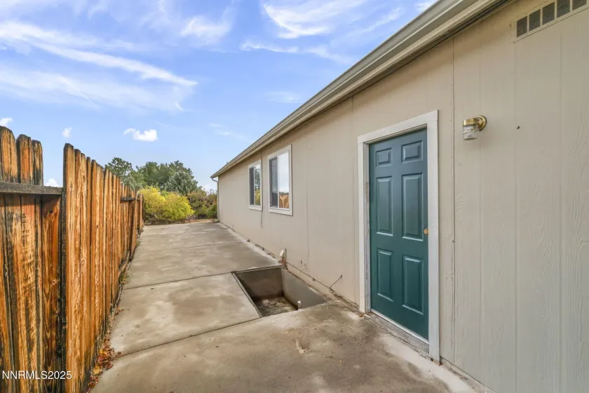 2900 Crown Canyon, Reno, Nevada 89503, 4 Bedrooms Bedrooms, ,2 BathroomsBathrooms,Residential,Residential,Crown Canyon,250059427