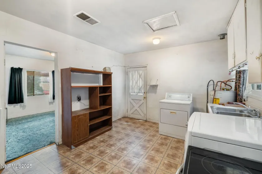 1016 Prater, Sparks, Nevada 89431, 2 Bedrooms Bedrooms, ,1 BathroomBathrooms,Residential,Residential,Prater,250059429