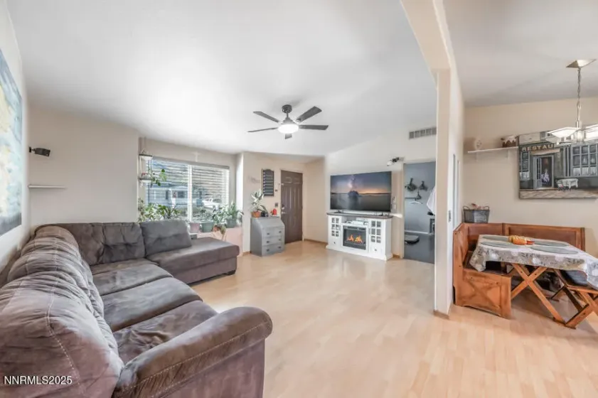 63 Jasper, Dayton, Nevada 89403, 3 Bedrooms Bedrooms, ,2 BathroomsBathrooms,Residential,Residential,Jasper,250059432