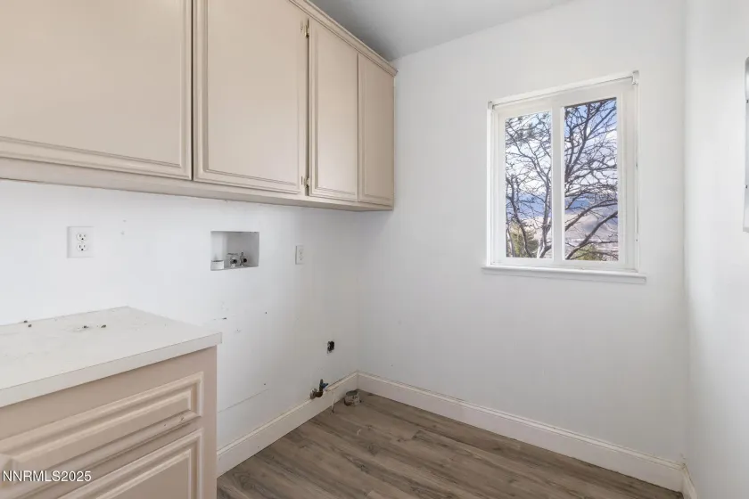 2323 Gentry, Carson City, Nevada 89701, 5 Bedrooms Bedrooms, ,3 BathroomsBathrooms,Residential,Residential,Gentry,250059437