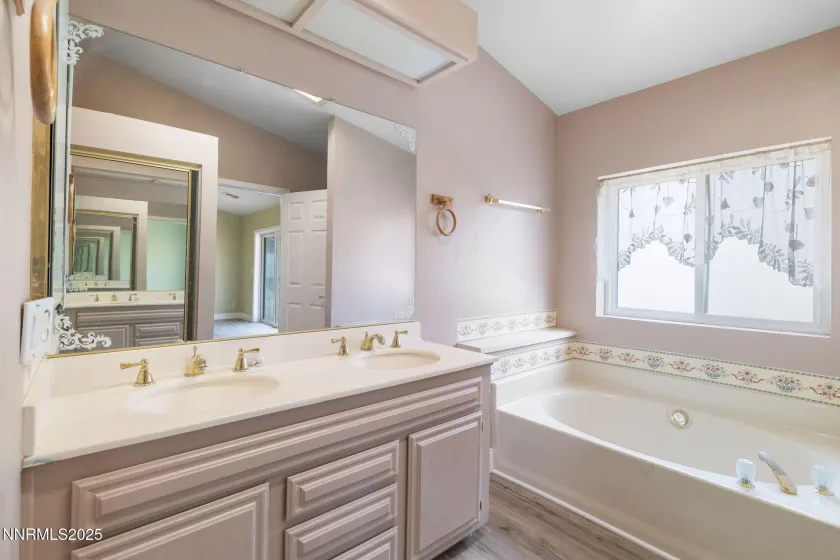 2323 Gentry, Carson City, Nevada 89701, 5 Bedrooms Bedrooms, ,3 BathroomsBathrooms,Residential,Residential,Gentry,250059437