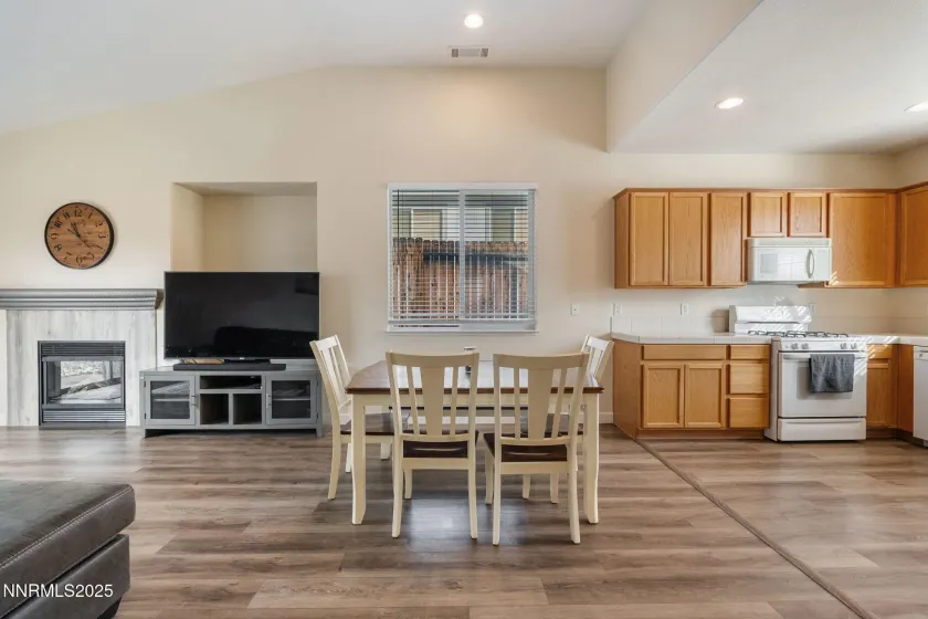 4031 Culpepper, Sparks, Nevada 89436, 3 Bedrooms Bedrooms, ,2 BathroomsBathrooms,Residential,Residential,Culpepper,250059438