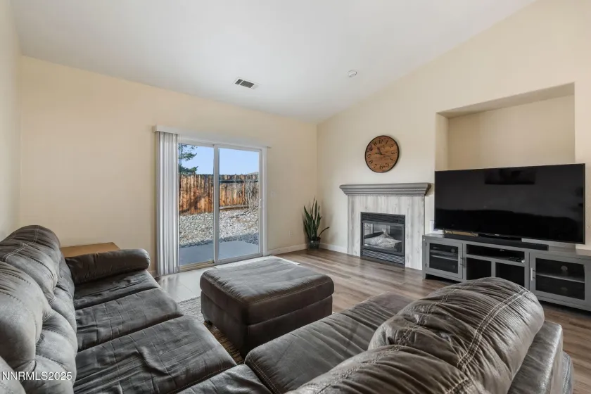 4031 Culpepper, Sparks, Nevada 89436, 3 Bedrooms Bedrooms, ,2 BathroomsBathrooms,Residential,Residential,Culpepper,250059438