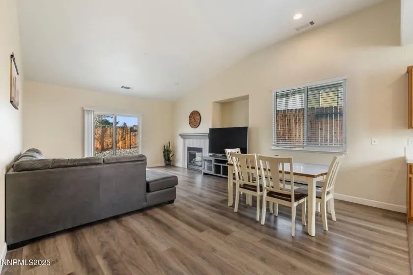 4031 Culpepper, Sparks, Nevada 89436, 3 Bedrooms Bedrooms, ,2 BathroomsBathrooms,Residential,Residential,Culpepper,250059438