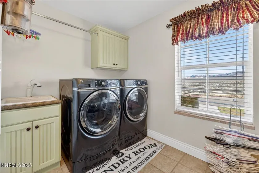 2660 Stuart, Winnemucca, Nevada 89445, 5 Bedrooms Bedrooms, ,4 BathroomsBathrooms,Residential,Residential,Stuart,250059440