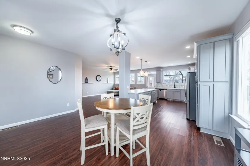 10 Curnow Springs, Sparks, Nevada 89436, 3 Bedrooms Bedrooms, ,2 BathroomsBathrooms,Residential,Residential,Curnow Springs,250059441