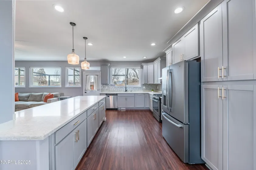 10 Curnow Springs, Sparks, Nevada 89436, 3 Bedrooms Bedrooms, ,2 BathroomsBathrooms,Residential,Residential,Curnow Springs,250059441