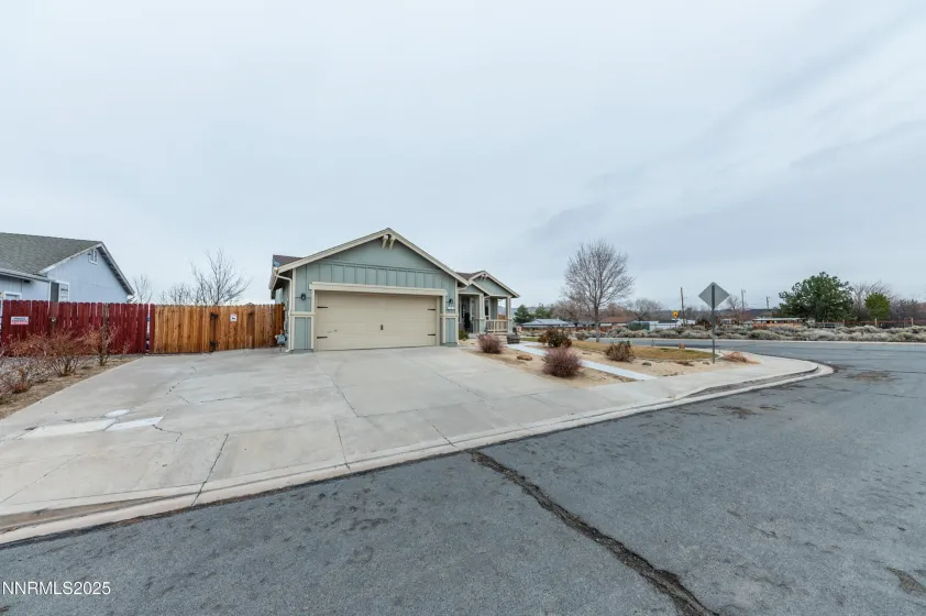 10 Curnow Springs, Sparks, Nevada 89436, 3 Bedrooms Bedrooms, ,2 BathroomsBathrooms,Residential,Residential,Curnow Springs,250059441