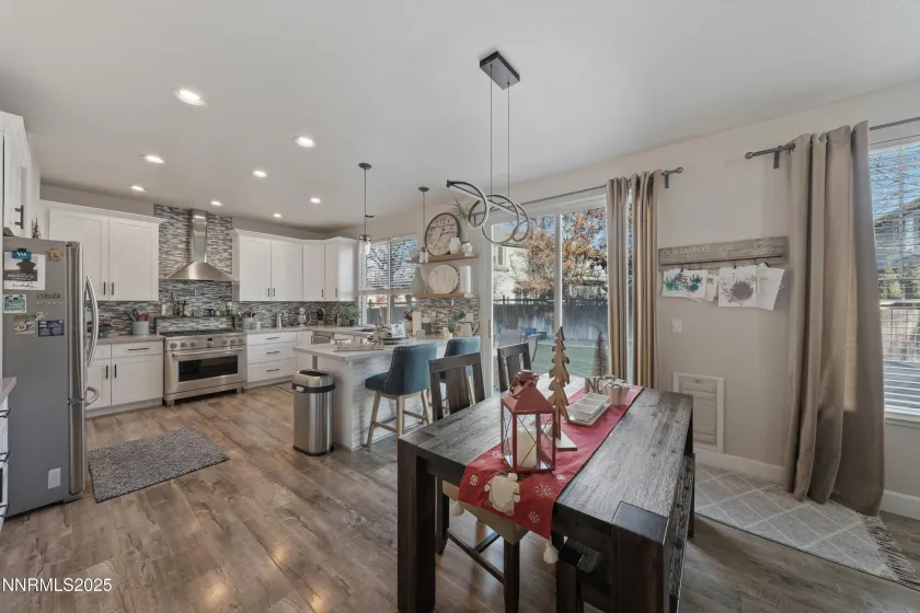 6790 Talmedge, Sparks, Nevada 89436, 4 Bedrooms Bedrooms, ,3 BathroomsBathrooms,Residential,Residential,Talmedge,250059443