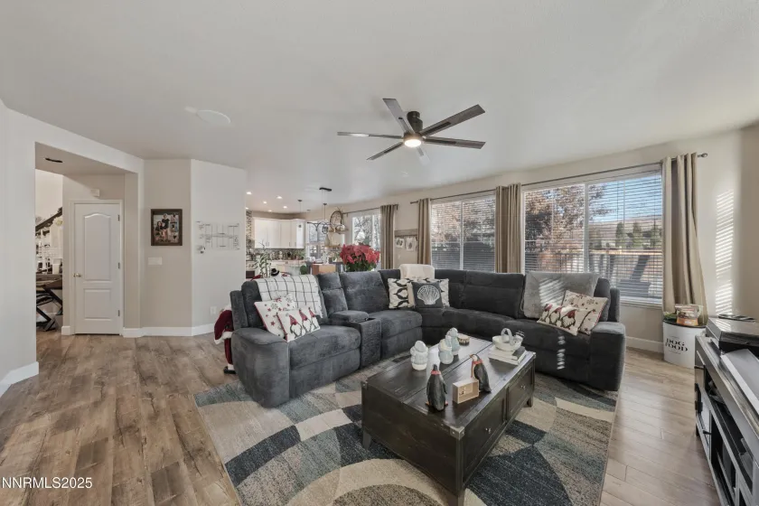 6790 Talmedge, Sparks, Nevada 89436, 4 Bedrooms Bedrooms, ,3 BathroomsBathrooms,Residential,Residential,Talmedge,250059443