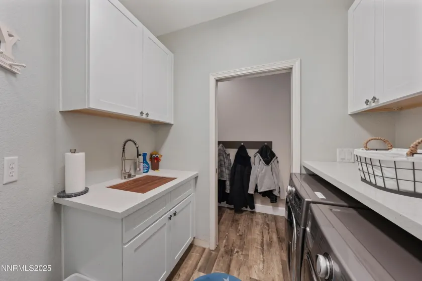 6790 Talmedge, Sparks, Nevada 89436, 4 Bedrooms Bedrooms, ,3 BathroomsBathrooms,Residential,Residential,Talmedge,250059443