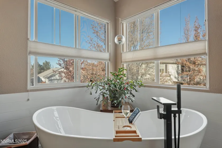 6790 Talmedge, Sparks, Nevada 89436, 4 Bedrooms Bedrooms, ,3 BathroomsBathrooms,Residential,Residential,Talmedge,250059443