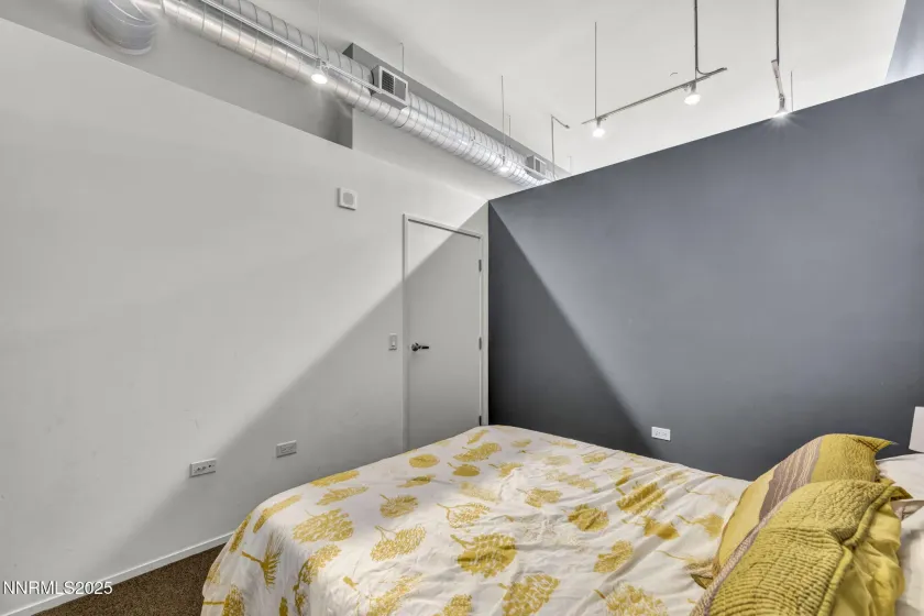 255 Sierra, Reno, Nevada 89501, 2 Bedrooms Bedrooms, ,2 BathroomsBathrooms,Residential,Residential,Sierra,250059444