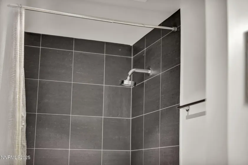 255 Sierra, Reno, Nevada 89501, 2 Bedrooms Bedrooms, ,2 BathroomsBathrooms,Residential,Residential,Sierra,250059444