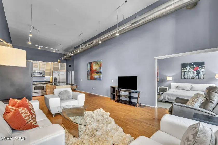 255 Sierra, Reno, Nevada 89501, 2 Bedrooms Bedrooms, ,2 BathroomsBathrooms,Residential,Residential,Sierra,250059444