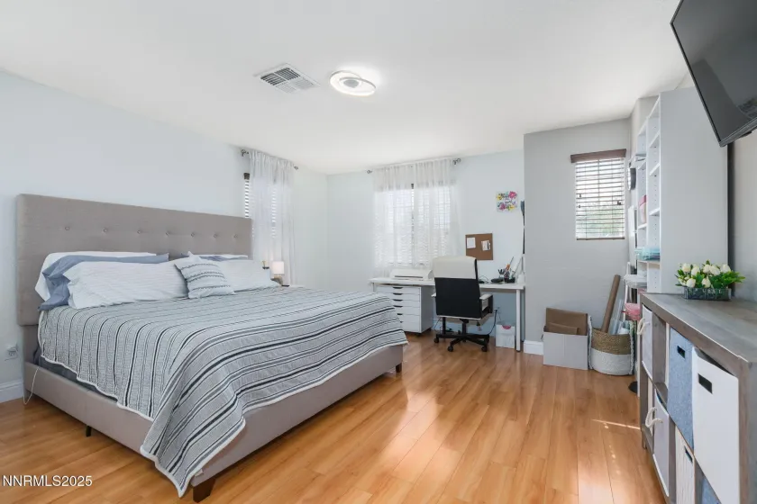 7220 Windswept, Sparks, Nevada 89436, 4 Bedrooms Bedrooms, ,3 BathroomsBathrooms,Residential,Residential,Windswept,250052606