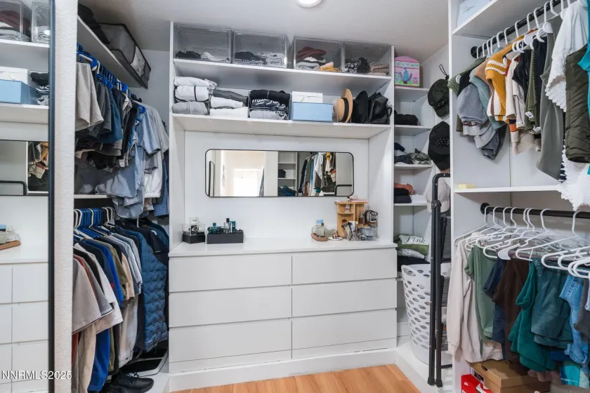 7220 Windswept, Sparks, Nevada 89436, 4 Bedrooms Bedrooms, ,3 BathroomsBathrooms,Residential,Residential,Windswept,250052606