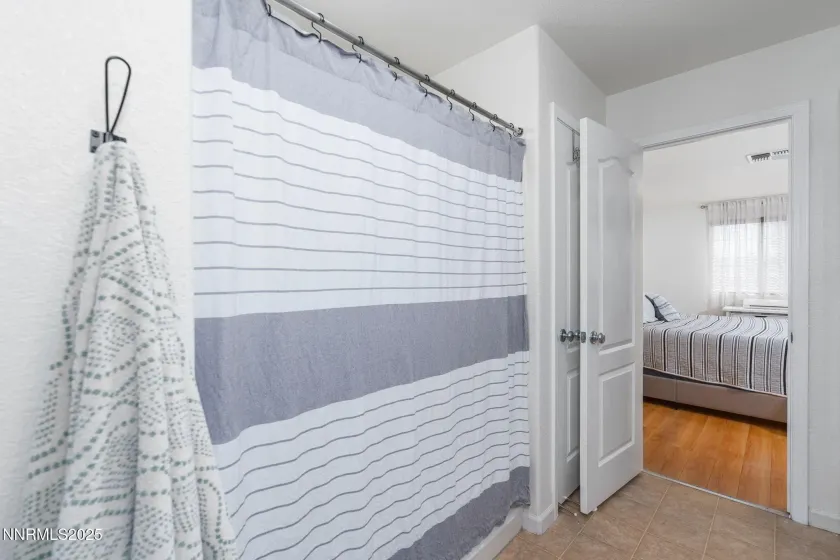 7220 Windswept, Sparks, Nevada 89436, 4 Bedrooms Bedrooms, ,3 BathroomsBathrooms,Residential,Residential,Windswept,250052606