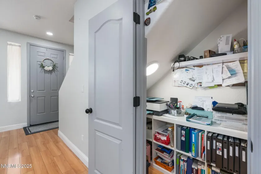 7220 Windswept, Sparks, Nevada 89436, 4 Bedrooms Bedrooms, ,3 BathroomsBathrooms,Residential,Residential,Windswept,250052606